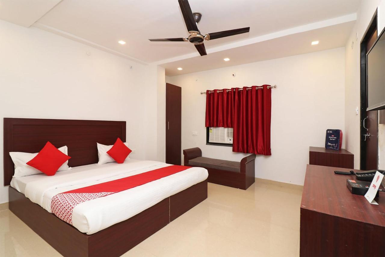 Oyo 1021 Hotel Gayatri Residency Tirath Exteriér fotografie