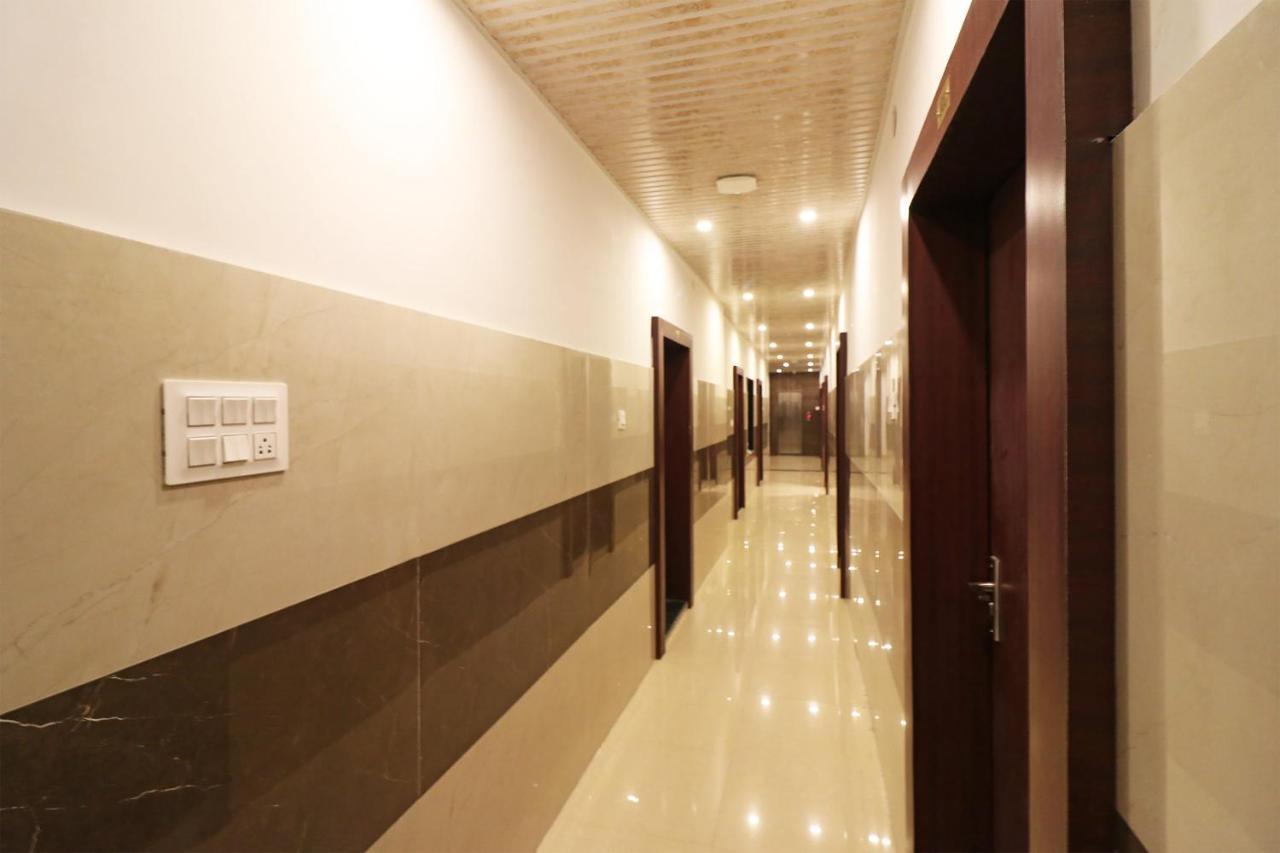 Oyo 1021 Hotel Gayatri Residency Tirath Exteriér fotografie