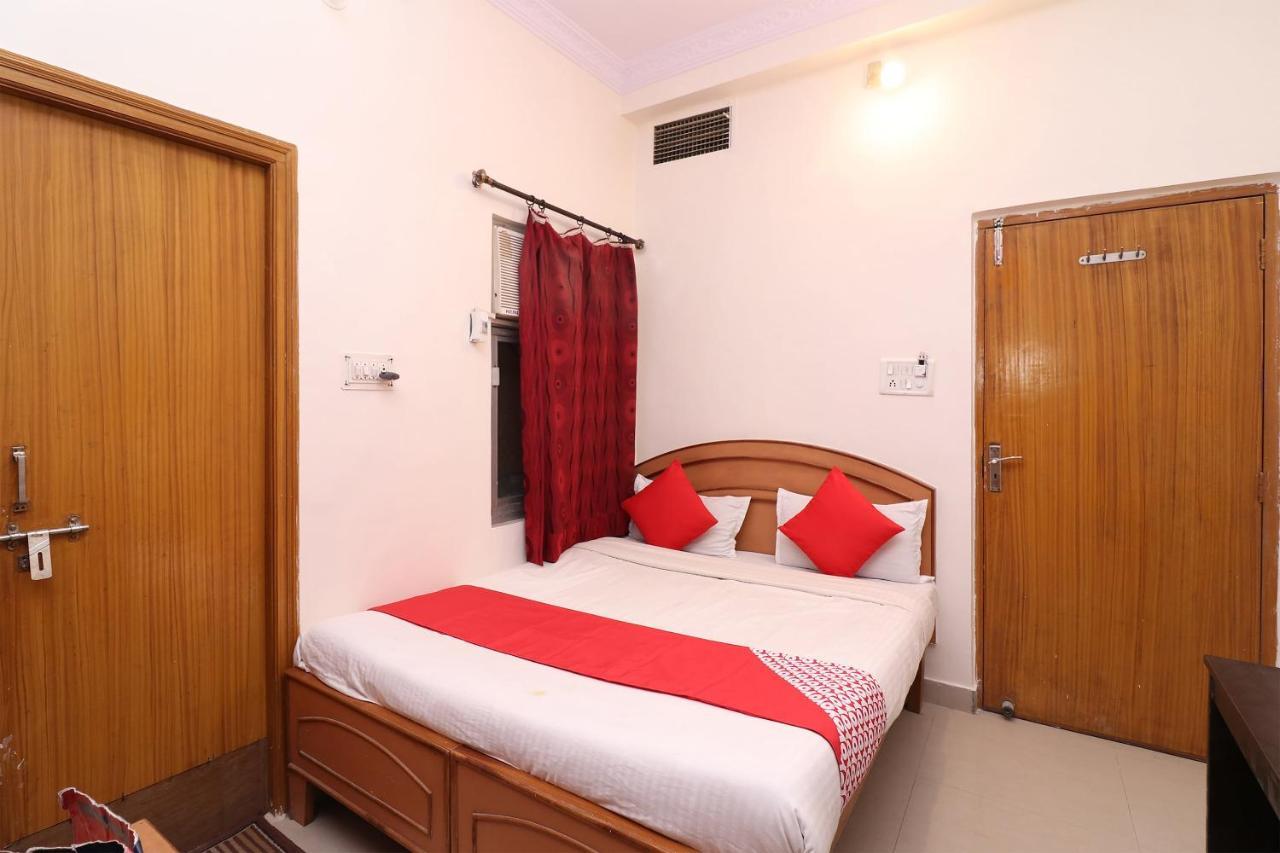 Oyo 1021 Hotel Gayatri Residency Tirath Exteriér fotografie